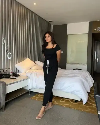 Call Girls Warora Cash On Delivery